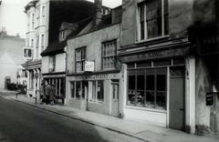 Henry-King-Feaist-Bakers-in-the-High-Street-previously-Whickers-Tea-Rooms.-c1962